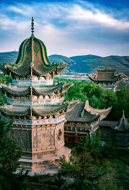 西宁附近旅游景点推荐,西宁附近旅游景点推荐图片? 西宁附近旅游景点推荐,西宁附近旅游景点推荐图片?