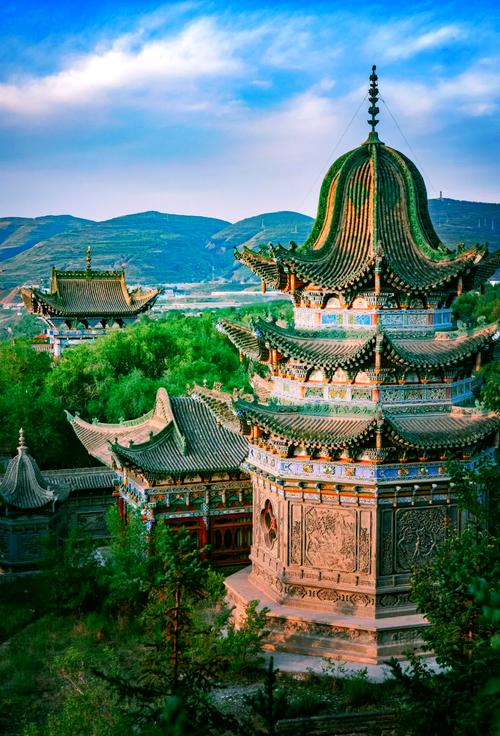 西宁附近旅游景点推荐,西宁附近旅游景点推荐图片? 西宁附近旅游景点推荐,西宁附近旅游景点推荐图片?